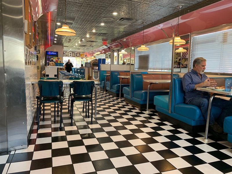 The Grand Diner