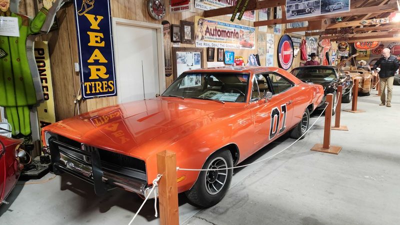 Murdo: Pioneer Auto Show