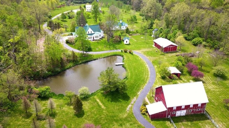 The Carriage House Farm-Stay