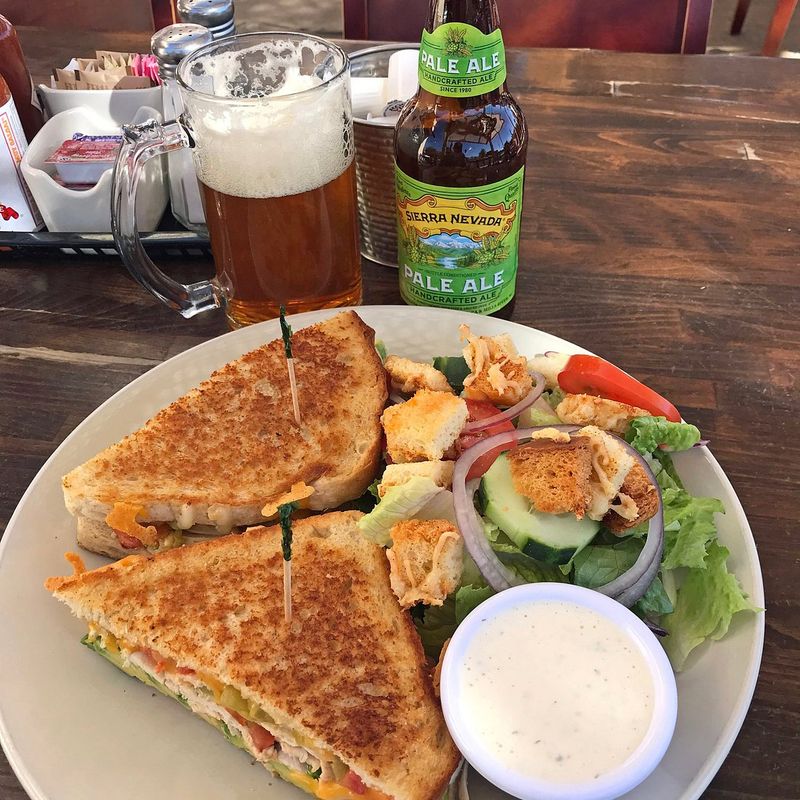 Alabama Hills Cafe & Bakery (Lone Pine)