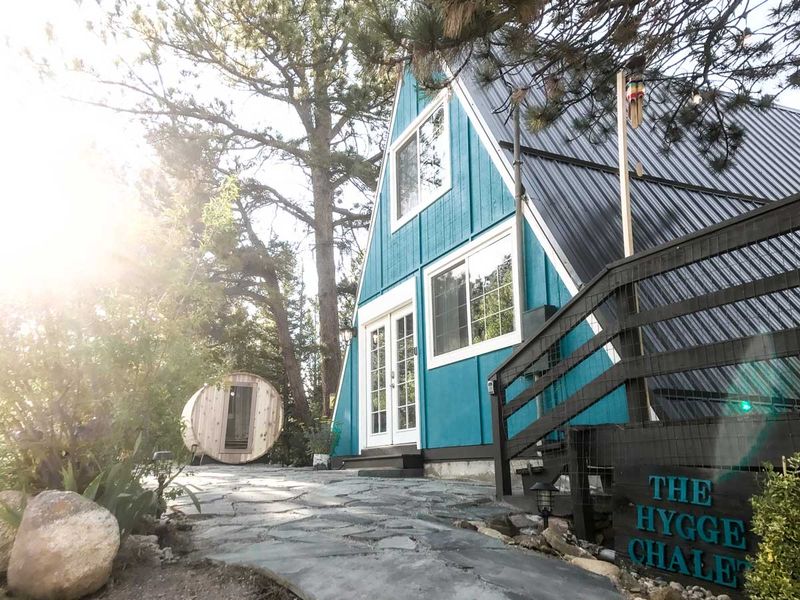 Hygge Chalet - Scandinavian-Inspired Mountain Bliss