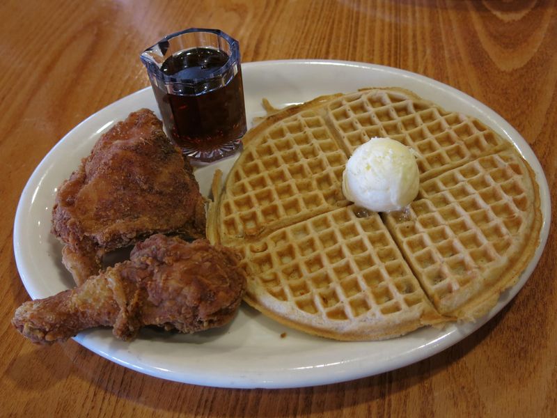 Lo-Lo's Chicken & Waffles: Sweet Meets Savory Perfection