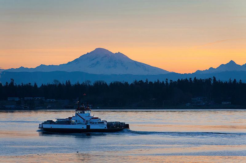 Bellingham to Lummi Island: The Foodie's Ferry Adventure