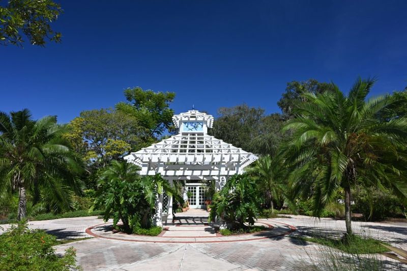 Harry P. Leu Gardens: Historic Rose Haven