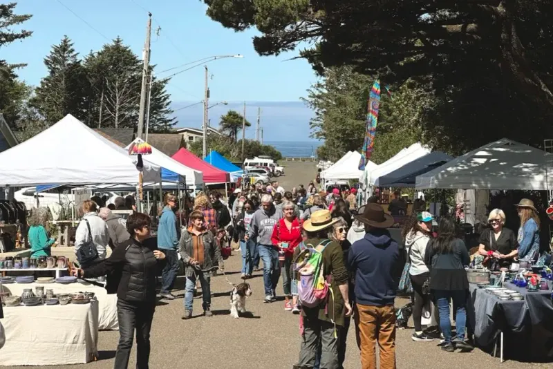 Yachats Farmers Market: The Coast's Community Gathering