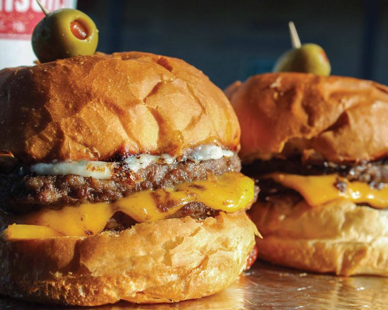 Swenson’s Drive-In: Curbside Comfort