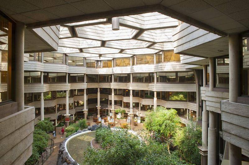 Indian Lakes Hotel: From Family Destination To Shuttered Memory