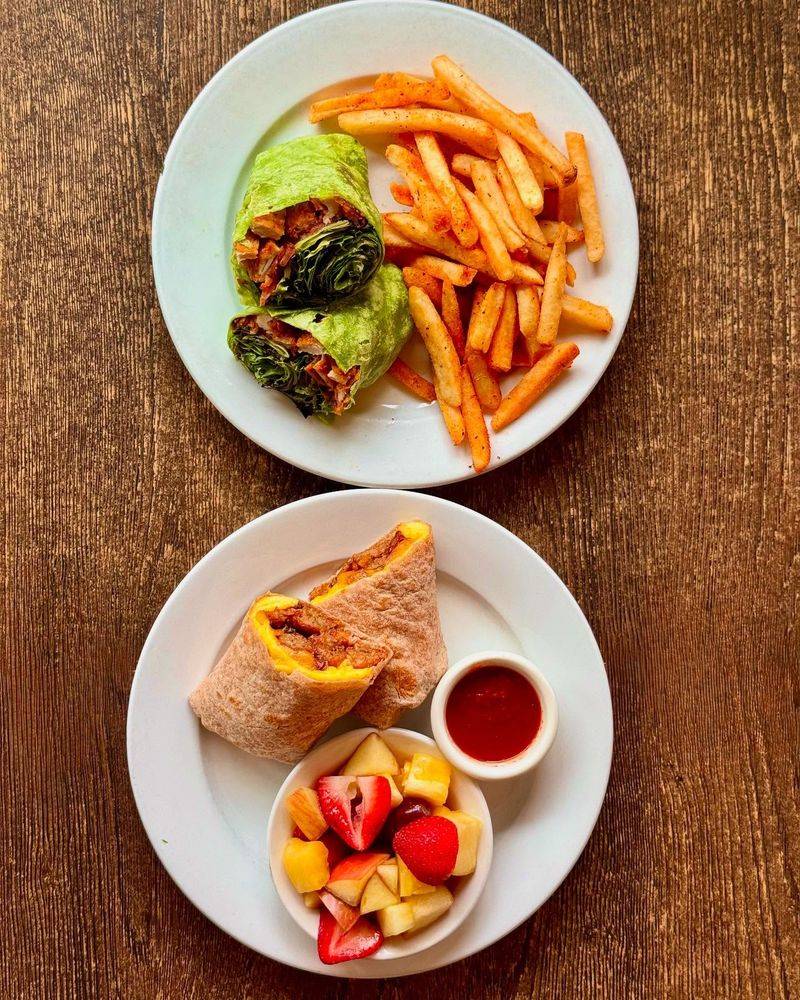 Hugo's Restaurant - Los Angeles