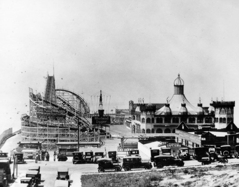 California's Santa Monica Pier in Its Early Years