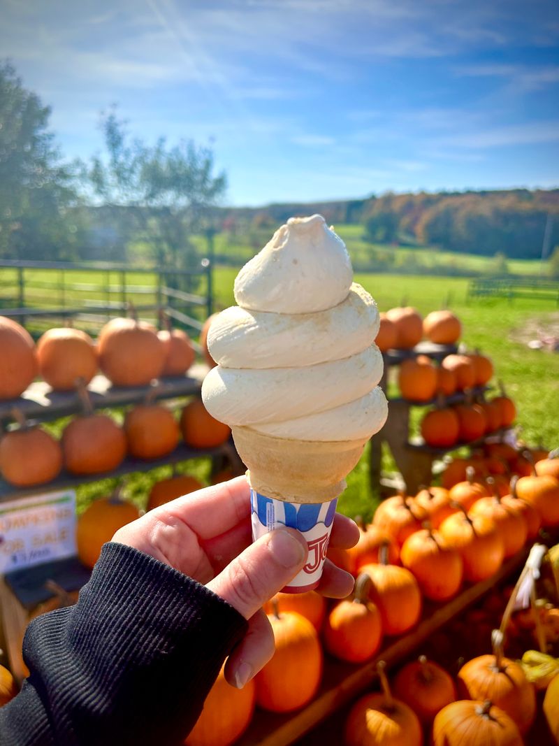 Silloway Maple Sugar Shack: Creemee Royalty in Randolph