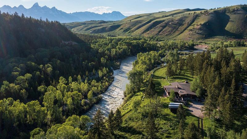 Gros Ventre River Ranch in Kelly: Views of the Tetons and Cozy Cabins