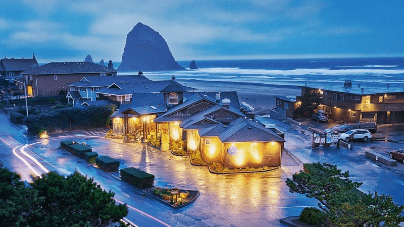 The Wayfarer Restaurant & Lounge – Cannon Beach's Window To The Pacific