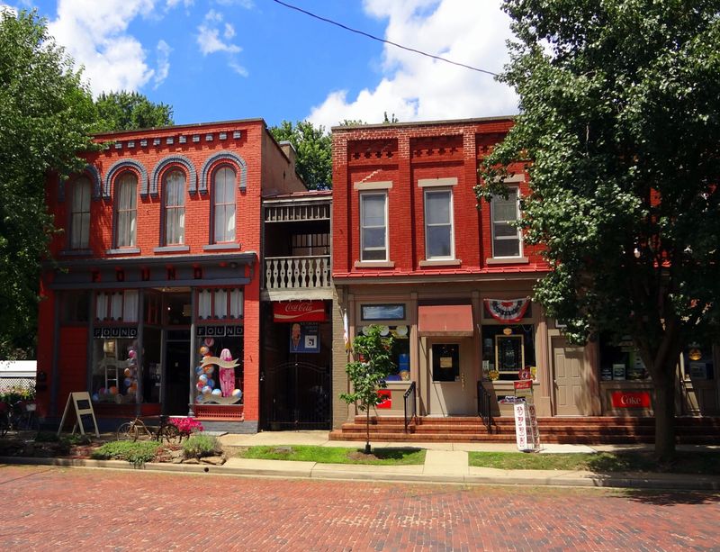 Marietta: Riverfront Community with Galleries and Studios