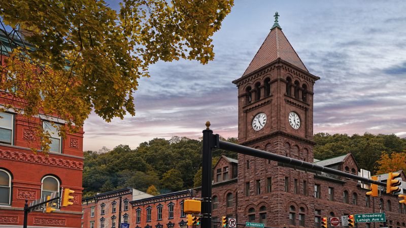 Jim Thorpe's Alpine Charm