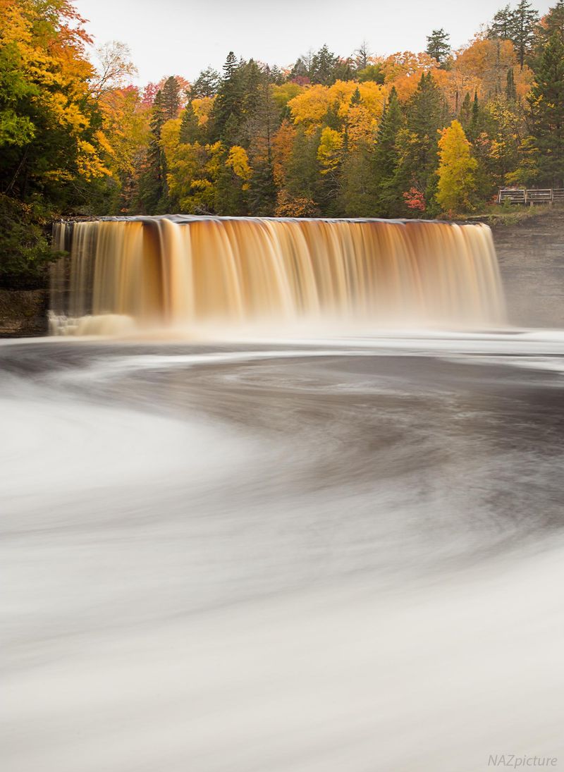 Tahquamenon Falls State Park