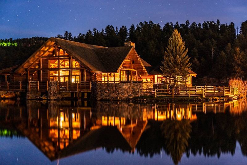 Evergreen Lakehouse - Waterfront Cabin with Alpine Charm