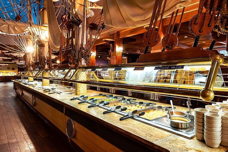 Captain George's Seafood Restaurant – Williamsburg, VA