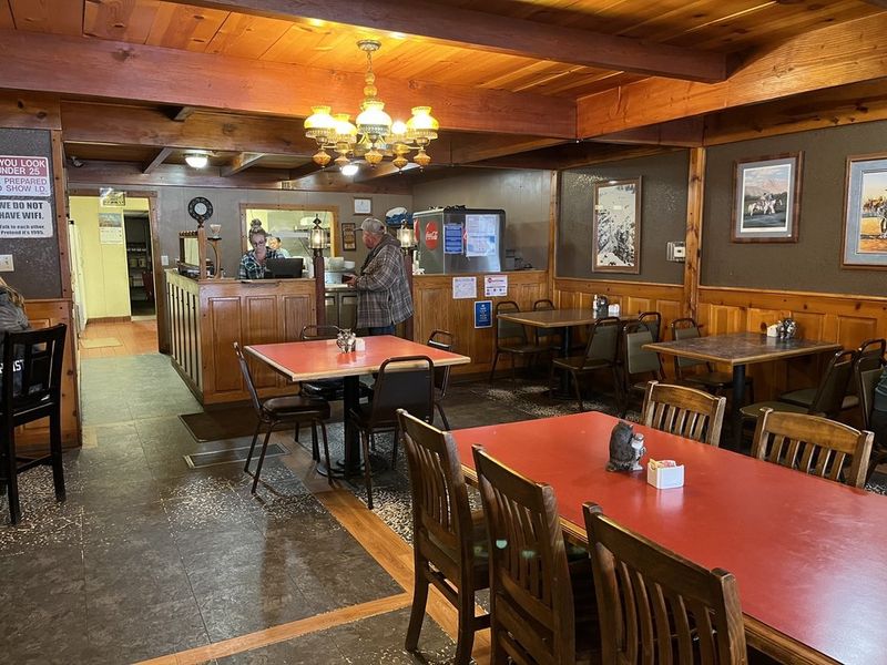 The Owl Club – Eureka's Late-Night Steak Sanctuary