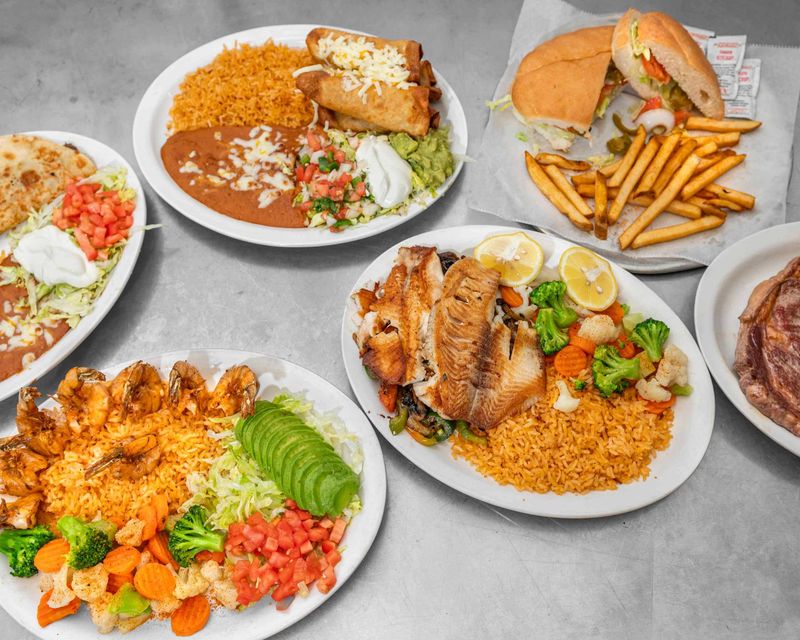 La Cocina Mexicana Bar & Grill