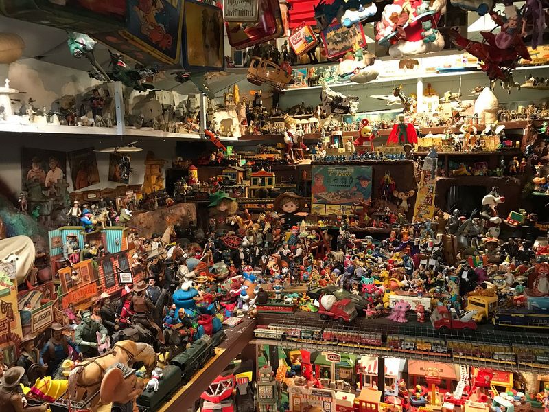 Apple Valley Hillbilly Garden and Toyland