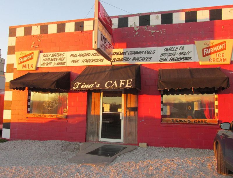 Tina's Café in Herington: Classic Breakfasts for Highway Travelers