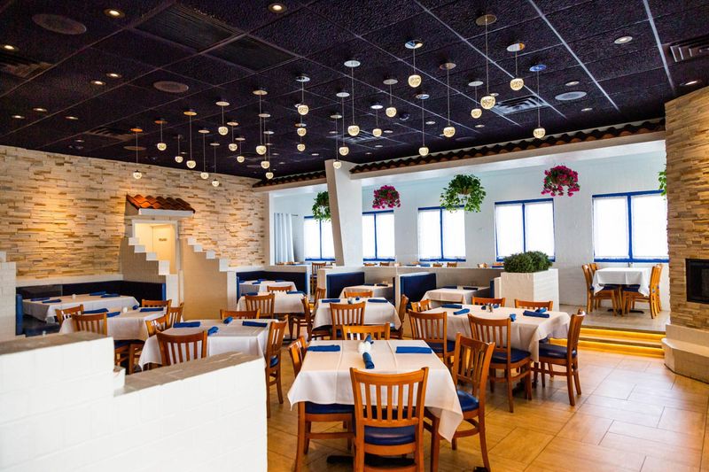 Mykonos Greek Restaurant: A Taste of Sparta in Niles