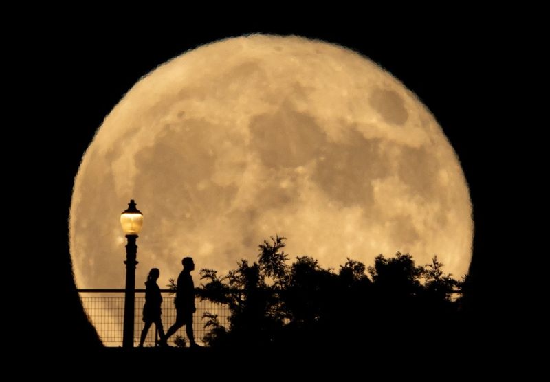 Full Moon Celebration with Side Hustle (Huntingdon Valley)