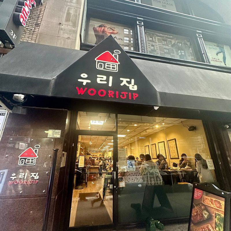Strategic Neighborhood-Hopping for Culinary Deals
