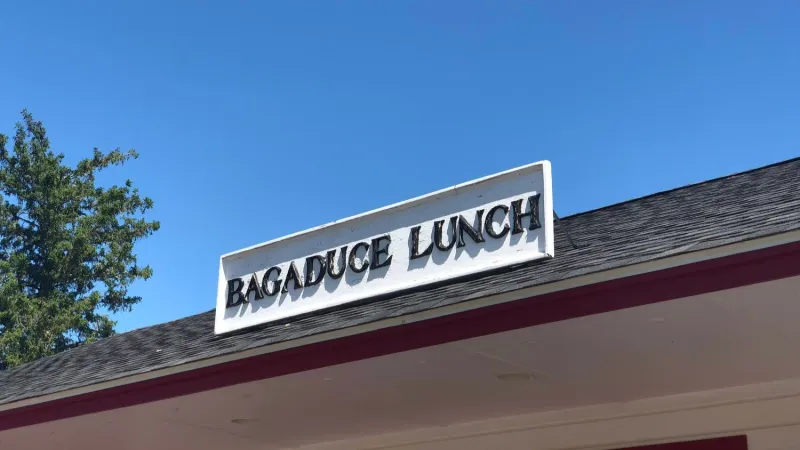 Bagaduce Lunch, Penobscot: Award-Winning Simplicity