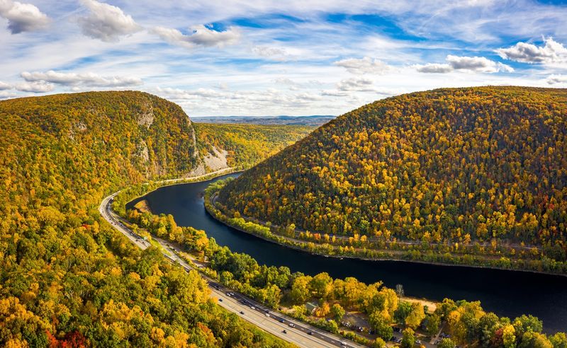 Delaware Water Gap: Where River Meets Mountain Glory