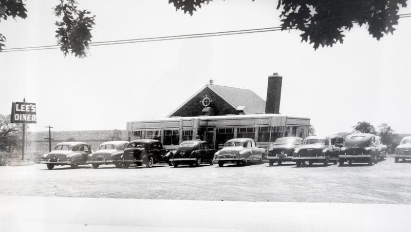 Classic Roadside Diners and Local Eats