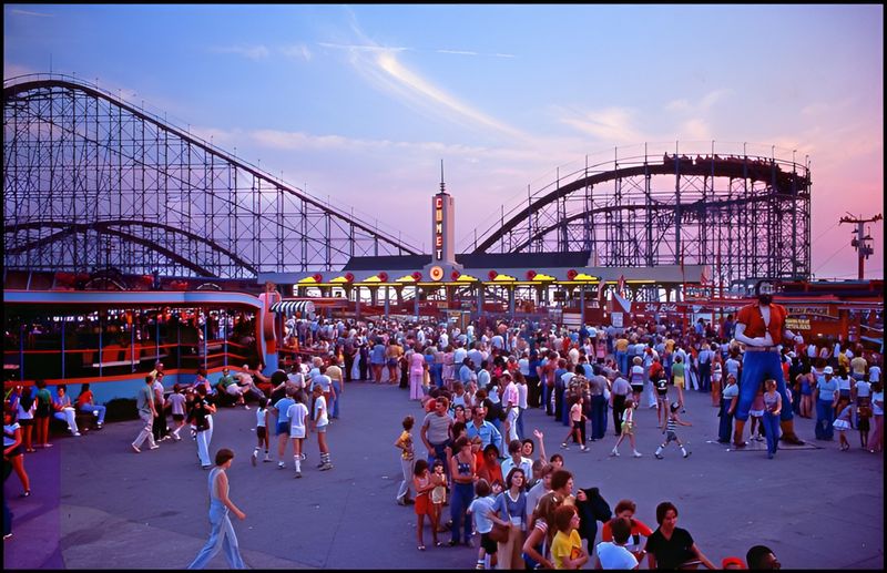 Crystal Beach Park (near Niagara Falls, Ontario): A Cross-Border Legend for New Yorkers