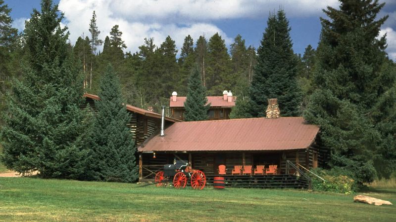 Latigo Ranch: Mountain-High Serenity