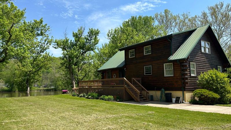 Cabins on the Muskingum River in Marietta