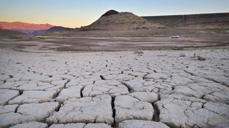 Scarce Water Resources