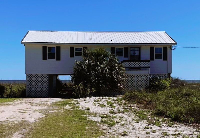 Charming Alligator Point 'Old Florida' Beach Cottage