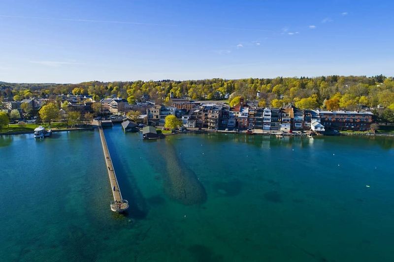 Skaneateles Lake Drive
