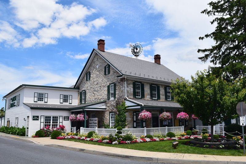 Route 30 East Strip: Amish Country's Commercial Corridor