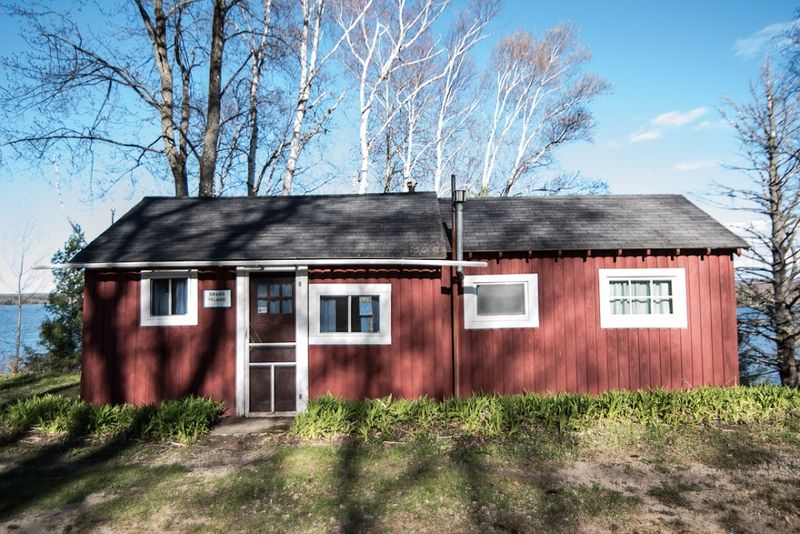 Superior Times Resort & Campground: Beachfront Cottages in Au Train