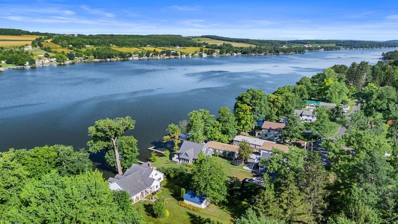 Waneta Lake