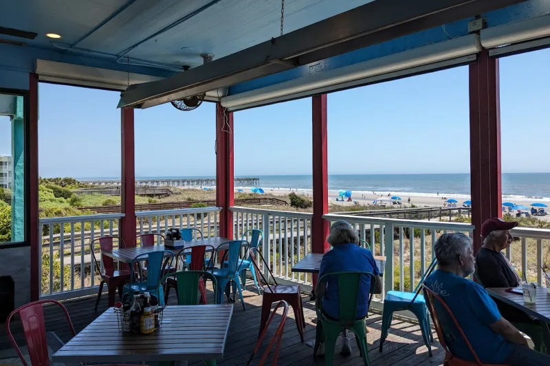 Coconut Joe's Beach Grill: Barefoot Dining with Ocean Breezes