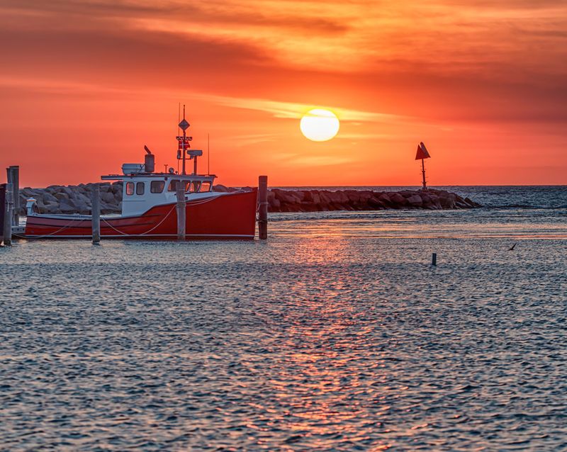 Menemsha Beach: Sunset Heaven for Photographers