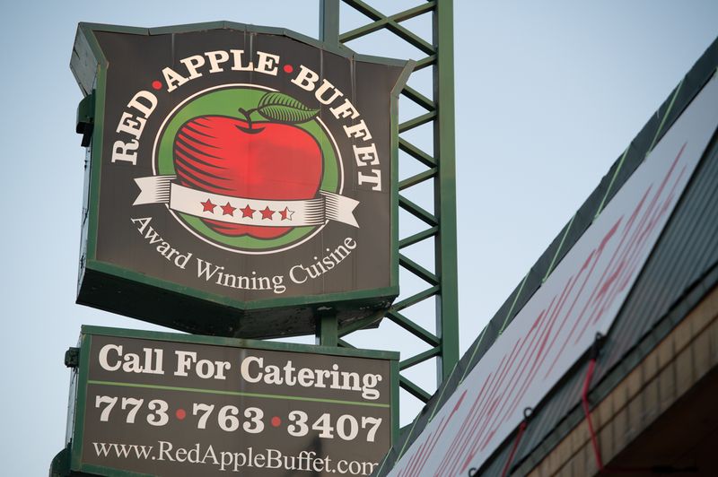 Czerwone Jab?uszko - The Red Apple Buffet