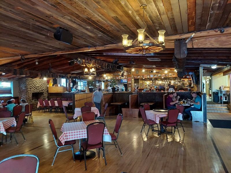 Harold’s Cave Creek Corral
