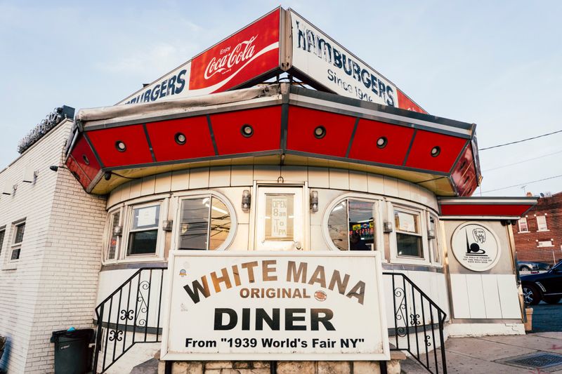White Mana Diner