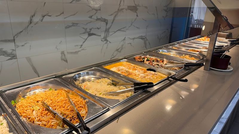 Natsumi Sushi & Seafood Buffet: San Diego's Fresh Catch