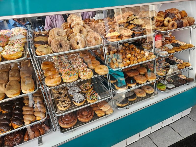 Seaside Donuts Bakery (Newport Beach)