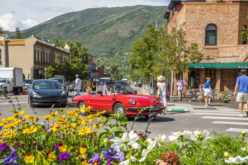 Aspen: Ski Town Luxury Overshadowing Local Life