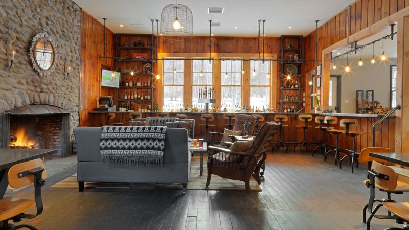 Mad River Barn: Where Comfort Food Meets Mountain Charm