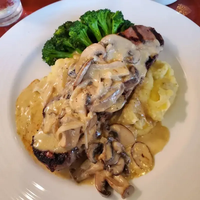 The Hardware Store Restaurant's Island Comfort